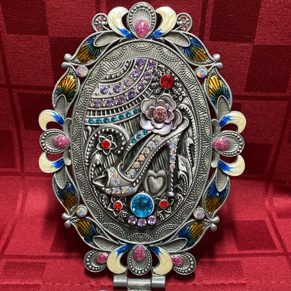 Jewel Handheld Mirror Hinged to Stand on it’s own - by Monalisa - Picture 3 of 8